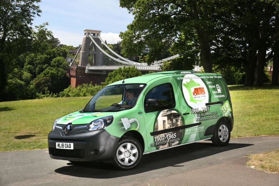  Renault Kangoo All-Electric Refrigerated Van 2018 года  (UK) (фото 1 из 2)